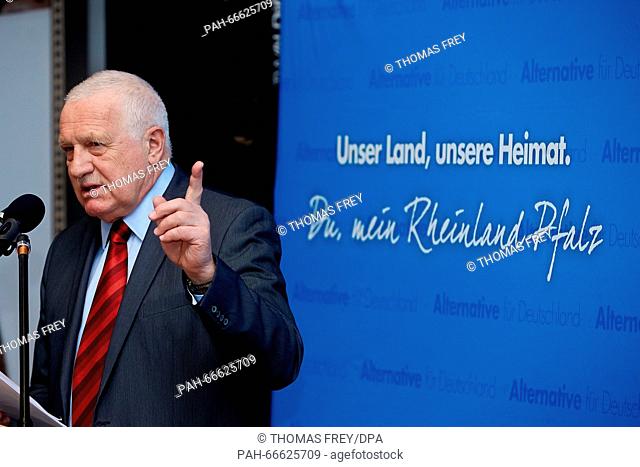 Former Czech President Vaclav Klaus at a campaign closure event of the AfD in Neuwied, Germany, 11 March 2016. Photo: Thomas Frey/dpa | usage worldwide