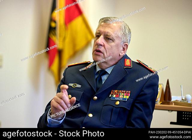 02 February 2023, Rhineland-Palatinate, Koblenz: Major General Markus Kurczyk, commander of the Center for Innere Führung, speaks during an interview