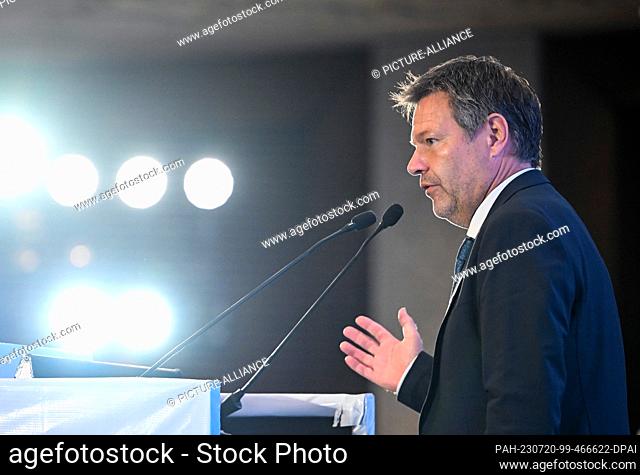 20 July 2023, India, Neu Delhi: Robert Habeck (Bündnis 90/Die Grünen), Vice Chancellor and Federal Minister for Economic Affairs and Climate Protection of...