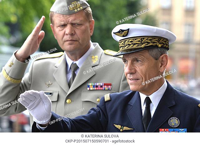 Czech chief-of-staff Josef Becvar (left) meets NATO Supreme Allied Commander Transformation Jean-Paul Palomeros (right) in Prague, Czech Republic, July 15, 2015