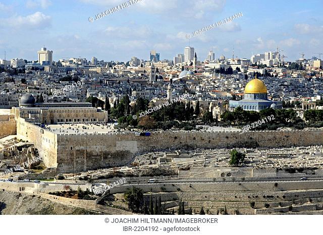 View from the Mount of Olives towards Al-Aqsa Mosque and the Dome of the Rock, Temple Mount, Old City of Jerusalem, Israel, Middle East, Western Asia, Asia