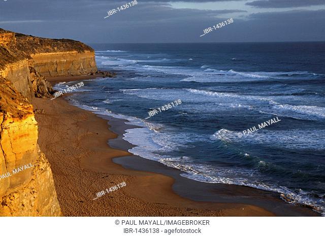 Evening light on Gibson Steps, limestone cliff and beach, Great Ocean Road, Port Campbell National Park, Victoria, Australia