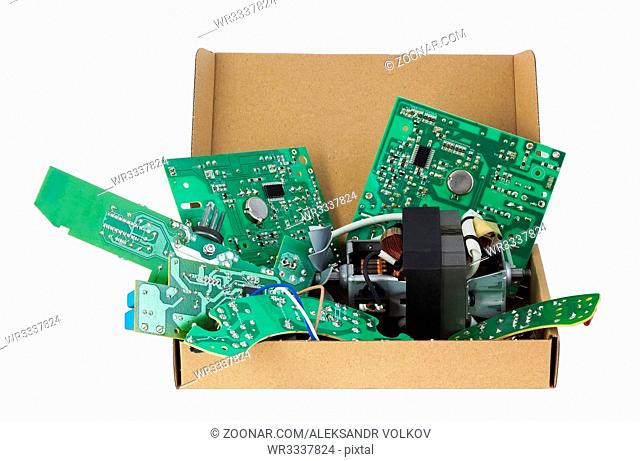 Old electronic printed-circuit boards are prepared for utilization. Standard cardboard packing. Only position designations of elements