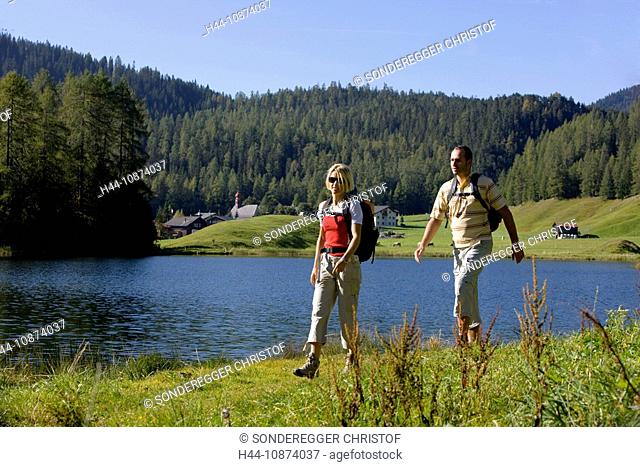 Wandern am Schwarzsee bei Laret