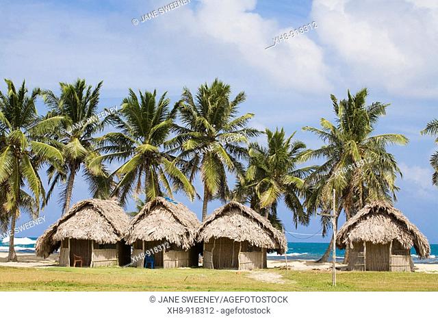 Thatched tourist cabanas, Tigre island, San Blas Islands, Kuna Yala, Panama