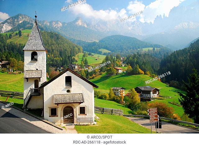 Chapel, St Zyprian, Rosengarten group, Dolomites, South Tyrol, Italy
