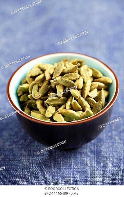 Cardamom pots in a small bowl