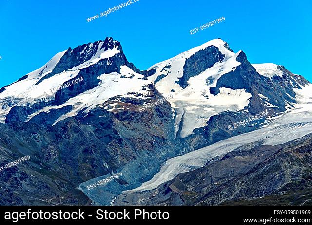 Gipfel Rimpfischhorn, Strahlhorn und Adlerhorn, vorn Findelgletscher, Walliser Alpen, Zermatt, Wallis, Schweiz / Peaks Rimpfischhorn, Strahlhorn and Adlerhorn