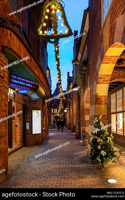 Christmas decorated alley in the historic Böttcherstraße, Bremen