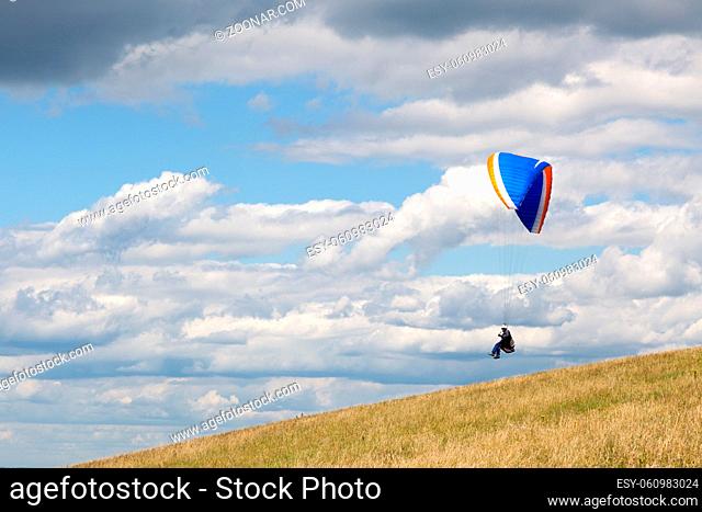 DEVILS DYKE, BRIGHTON/SUSSEX - JULY 22 : Paragliding at Devil's Dyke near Brighton on July 22, 2011. Unidentified person