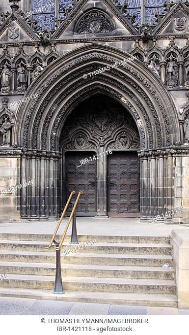 Portal of St. Giles Cathedral, Edinburgh, Scotland, United Kingdom, Europe