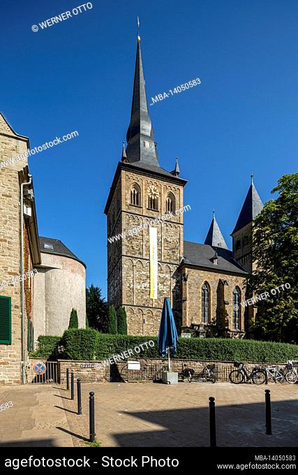 germany, ratingen, bergisches land, rhineland, north rhine-westphalia, church of saint peter and paul, parish church, catholic church