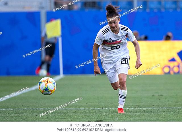 17 June 2019, France (France), Montpellier: Football, women: WM, South Africa - Germany, preliminary round, Group B, Matchday 3