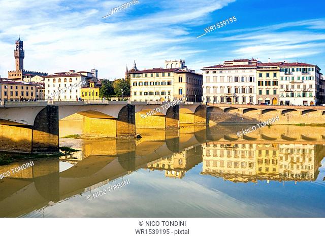 Ponte alle Grazie over the River Arno, Florence (Firenze), UNESCO World Heritage Site, Tuscany, Italy, Europe