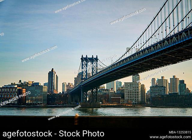 Manhattan Bridge and East River in New York City, Manhattan East River Long Island, USA, Untited States of America