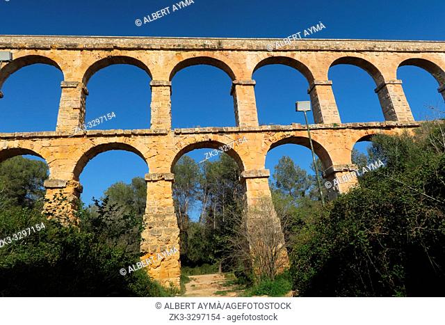 Pont del Diable (aka Aqüeducte de les Ferreres), roman aqueduct. Tarragona, Catalonia, Spain