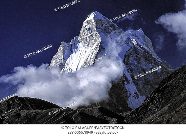 Shivling peak 6543m. , Garhwal Himalaya. Uttar Pradesh. India. Asia