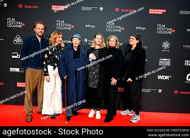 23 October 2023, North Rhine-Westphalia, Cologne: Ingo Haeb (l-r), author and director of the film, actresses Petra Nadolny, Ilse Strambowski, Merle Wasmuth