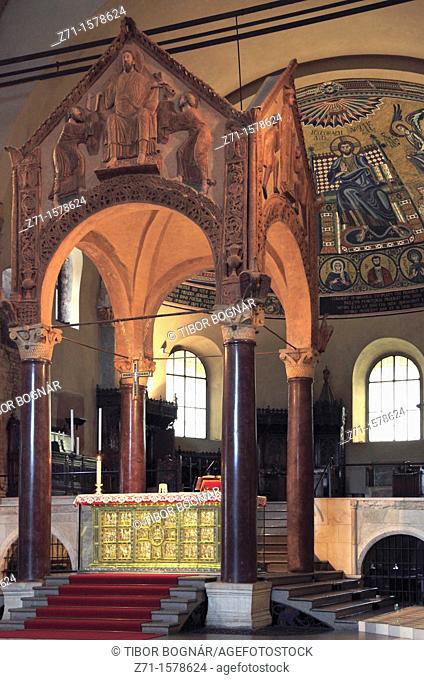 Italy, Lombardy, Milan, Sant Ambrogio Basilica, interior, high altar