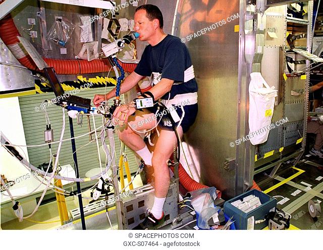 06/14/2001 -- STS-107 Mission Specialist David M. Brown trains on equipment in the training module at SPACEHAB, Cape Canaveral, Fla