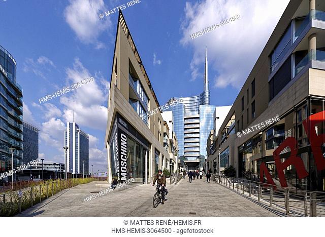 Italy, Lombardy, Milan, Porta Nuova Garibaldi district, the new business district built between 2009 and 2015 with the Unicredit Tower designed by architect...
