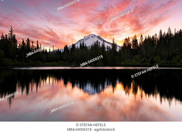 The USA, America, Mount Hood, Oregon, mountain, lake, Mirror lake, reflection, water, colours, atmosphere, morning, scenery