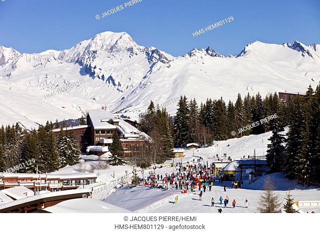 France, Savoie, Les Arcs 1800, Massif de La Vanoise, high Tarentaise valley with a view of the Mont Blanc 4810m