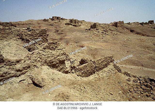 Minaeans and Arabic ruins inside the fortified city of Baraqish or Barakish (also called Yathul), Yemen