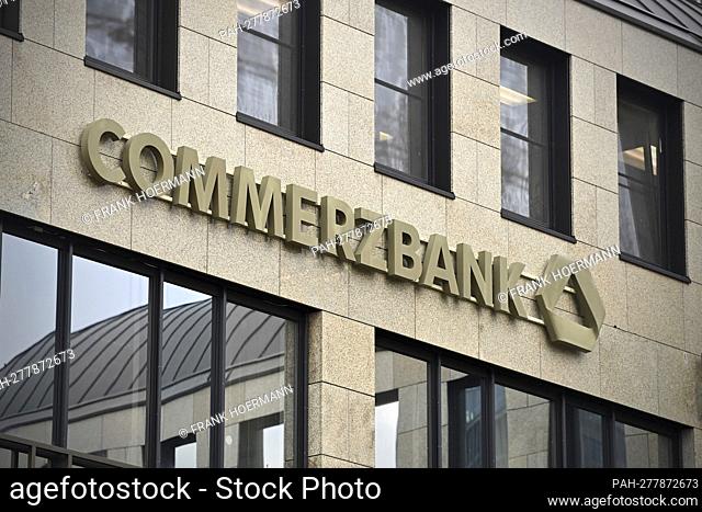 COMMERZBANK branch, building facade, banks. - Munich/Bayern/Deutschland