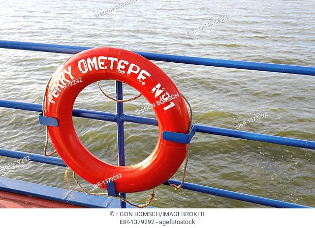 Floating ring from the ferry, Ometepe No. 1, Ometepe Island, Lake Nicaragua, Nicaragua, Central America