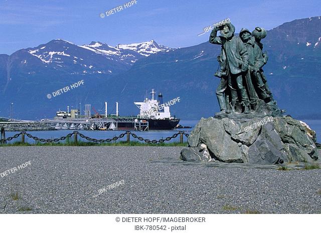 Oil loading port, statue in memory of the construction of the oil pipeline, Valdez on Prince William Sound, Alaska