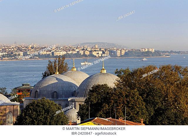 Mausoleums in the courtyard of Hagia Sophia, Old City Sultanahmet, Bosphorus, Istanbul, Turkey, Europe
