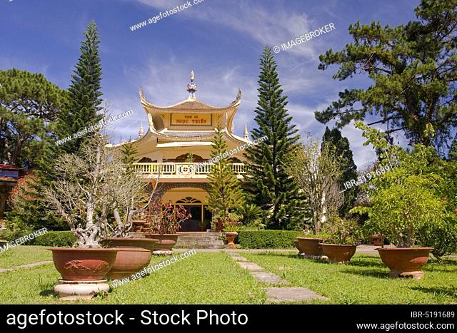 Tuyen Lam Pagoda, Central Highlands, Dalat, Vietnam, Asia