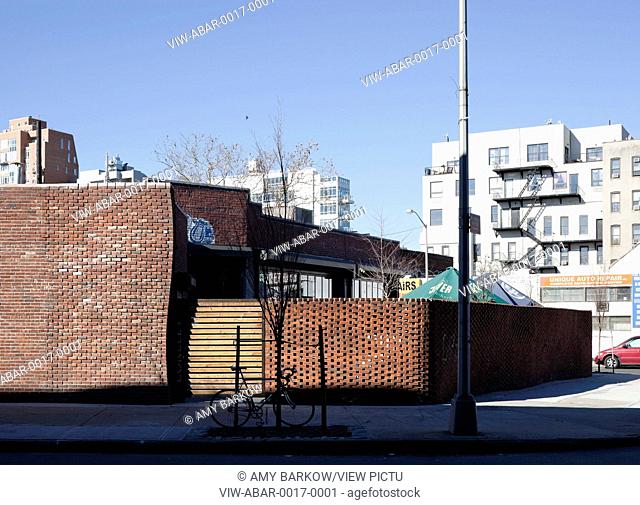 Loreley Biergarten, Brooklyn, United States. Architect: Rickenbacker + Leung , 2011. Curving use of brick