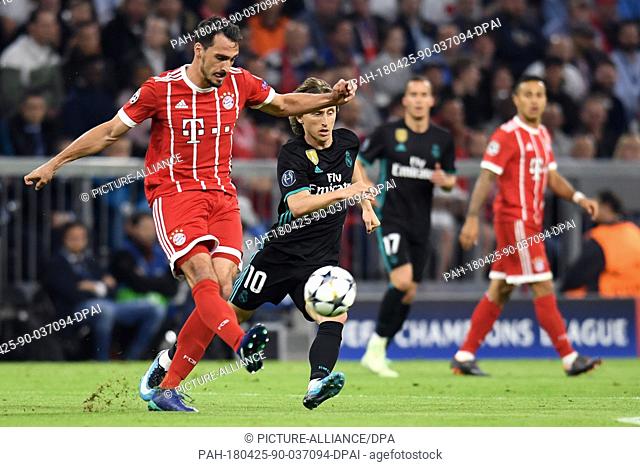 25 April 2018, Germany, Munich: Soccer, Champions League, knockout round, semi-final, first-leg, Bayern Munich vs. Real Madrid