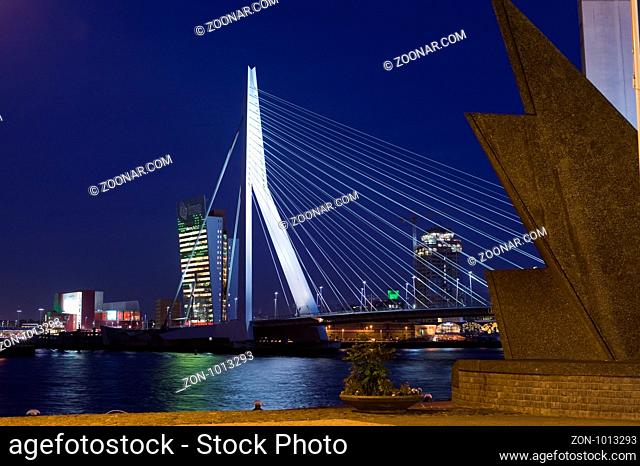 Erasmusbrug und Kop van Zuid an der Maas, Rotterdam, SŸdholland, Holland, Niederlande | Kop van Zuid, Rotterdam, Southern Holland, Netherlands