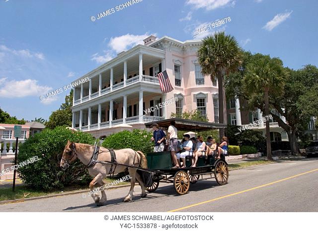 Carriage in front of Antebellum house on East Battery Street, Charleston, South Carolina