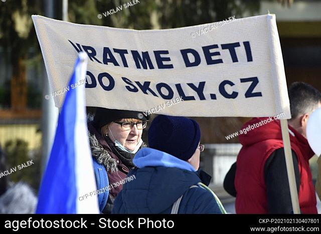 A crowd of about 200 demonstrators, waving flags and banners, for children's immediate return to schools was held in the Brno-Medlanky neighbourhood today