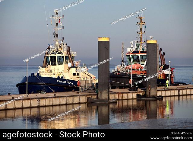 Schiffe am Schlepperpier, Weser, Bremerhaven, Bundesland Bremen, Deutschland, Europa
