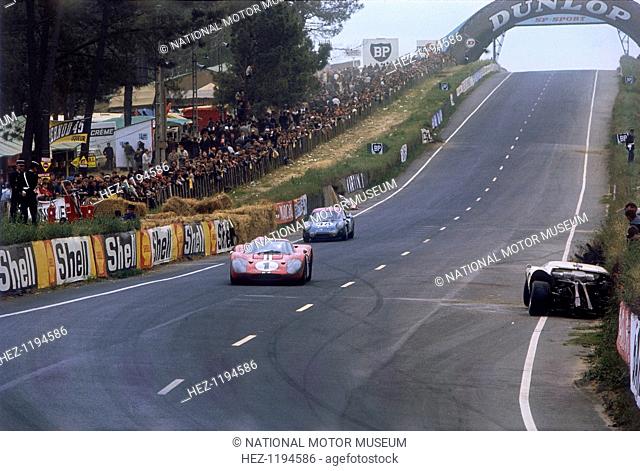 Ford GT40 leading Alpine A210 Renault, Le Mans 24 Hours, France, 1967. The race-winning Ford of Dan Gurney and AJ Foyt leads the Alpine Renault of Roger le...