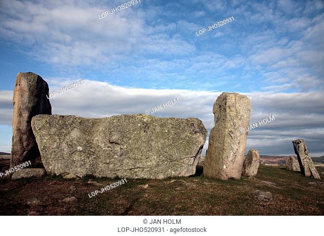Scotland, Aberdeenshire, Tarland, Tomnaverie recumbent stone circle near Tarland. The circle dates back over 4000 years. Recumbant circles are named so because...