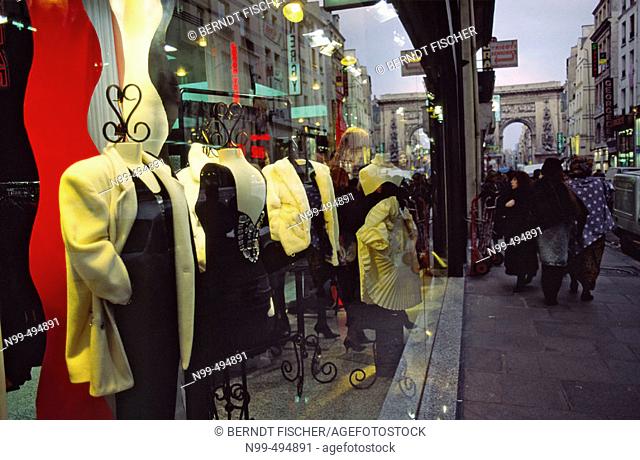 Sentier, Boulevard St. Denis, arc de triomphe, fashion quarter, shop window, reflections, Paris. France