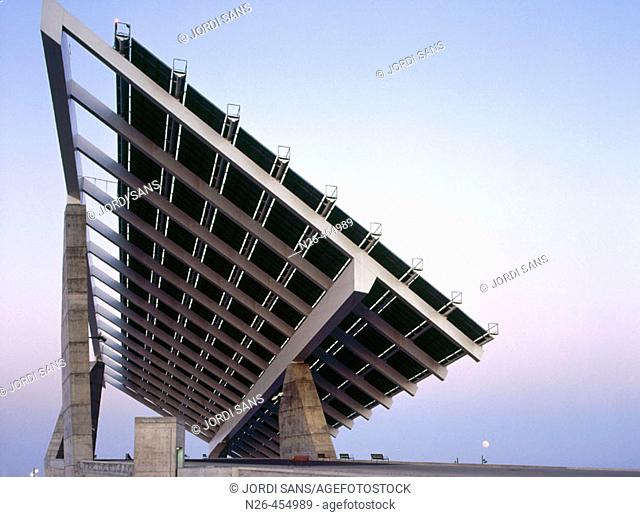 Photovoltaic pergola, by Torres & Martínez Lapeña. Forum. Barcelona. Catalunya. Spain