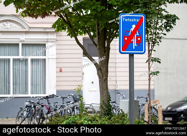 A traffic sign indicating the end of a bicycle road pictured in Gent on Sunday 13 August 2023...BELGA PHOTO NICOLAS MAETERLINCK