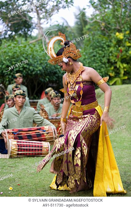 Traditional dance performed in luxury Hotel Four-Seasons in Sayan near Ubud . Island of Bali . Indonesia