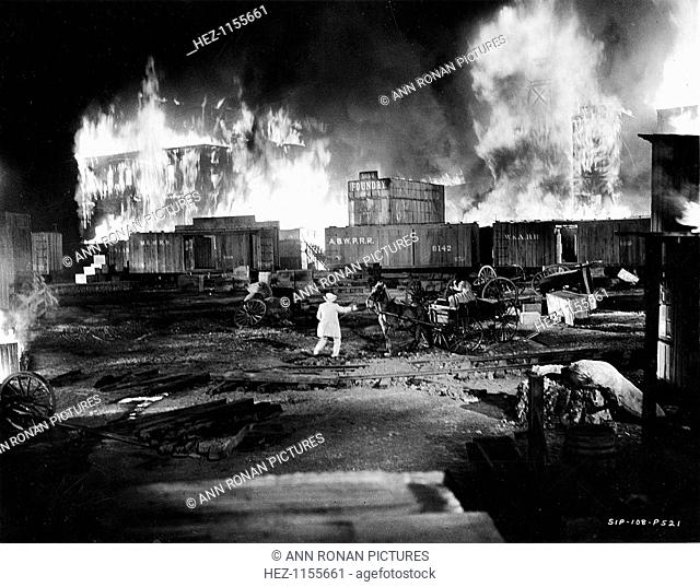 Scene from 'Gone With The Wind', 1939. Still showing part of the burning of Atlanta sequence. MGM film based on the novel of the American Civil War by Margaret...