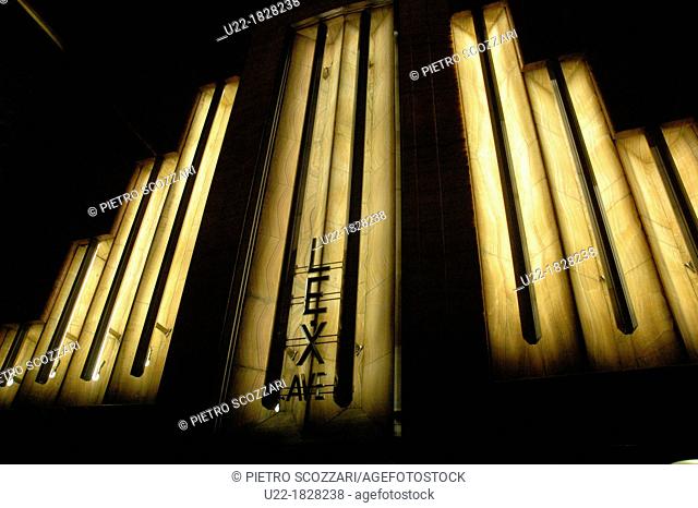 New York City, inner decorative light at the Chrysler Building, by the Lexington Avenue entrance, Manhattan