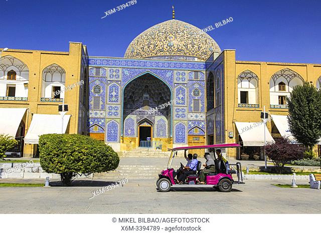 Sheikh Lotf Allah Mosque facade. Naqsh-e Jahan Square. Isfahan, Iran. Asia