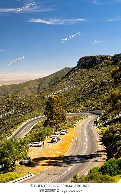 Hairpin turn on the R27 road near the Vanrhyns Pass between Vanrhynsdorp and Nieuwoudtville, Western Cape province, South Africa, Africa