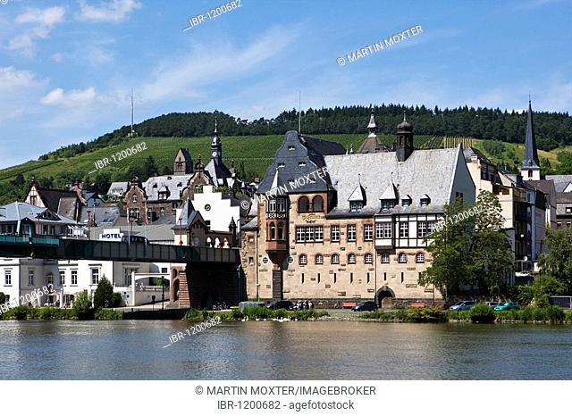 View over the Mosel river to the old post office, Traben quarter, Traben-Trarbach, Mosel, district Bernkastel-Wittlich, Rhineland-Palatinate, Germany, Europe